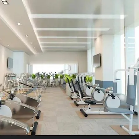 Lux Next To Outlet In High Floor 26