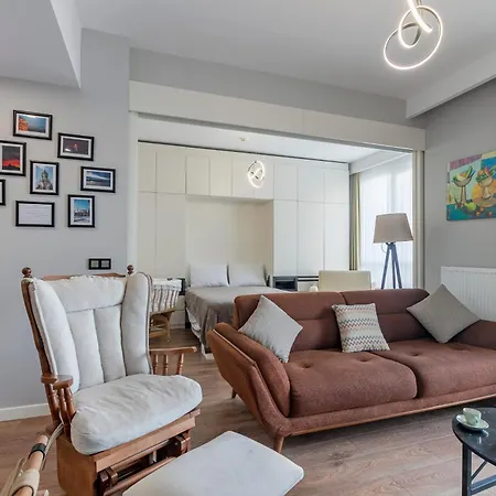 Apartment Lux Next To Outlet In High Floor 26