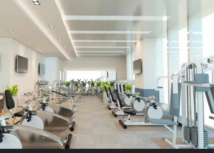 Lux Next To Outlet In High Floor 26